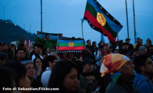 Scopri di più sull'articolo Argentina: i Mapuche ancora sotto assedio<span class="rmp-archive-results-widget "><i class=" rmp-icon rmp-icon--ratings rmp-icon--star rmp-icon--full-highlight"></i><i class=" rmp-icon rmp-icon--ratings rmp-icon--star rmp-icon--full-highlight"></i><i class=" rmp-icon rmp-icon--ratings rmp-icon--star rmp-icon--full-highlight"></i><i class=" rmp-icon rmp-icon--ratings rmp-icon--star "></i><i class=" rmp-icon rmp-icon--ratings rmp-icon--star "></i> <span>3 (1)</span></span>